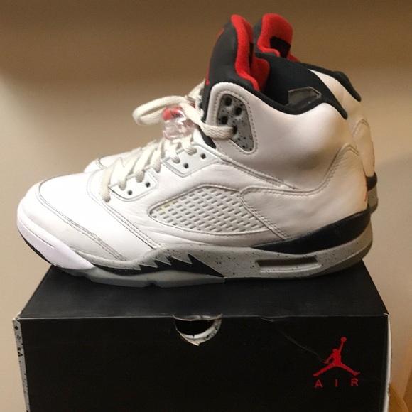 Authentic Air Jordan 5 Retro - Picture 5 of 5